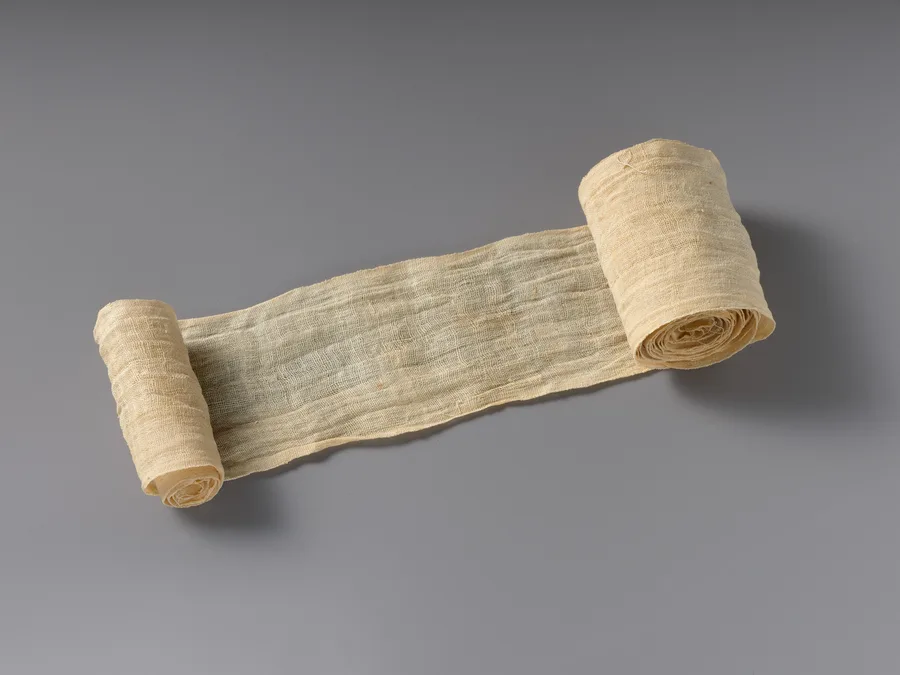 Long linen mummy bandage from Tutankhamun's embalming cache.